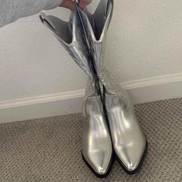 Silver chrome cowgirl boots - Picture 2 of 5